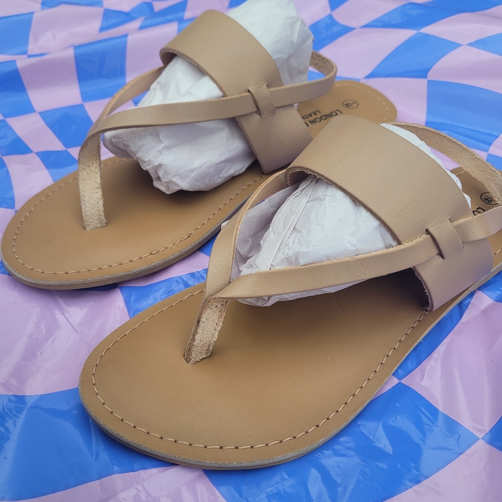 NWOB London Rebel Size 40 Tan Leather Sandals